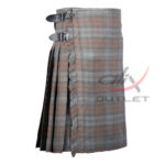 Black Watch Weathered 8 Yard Kilt for Men - Image 2